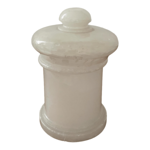 Grande boite en albâtre sculpté blanc opale