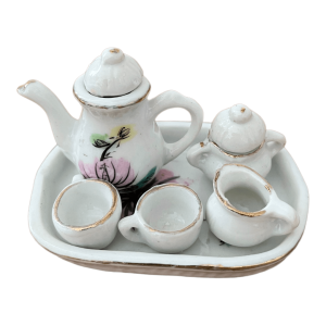 miniature dinette porcelaine