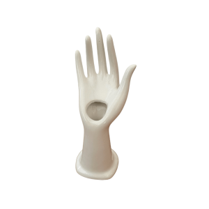 Petite main baguier céramique blanche