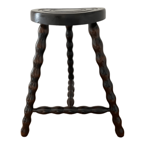Tabouret haut de vacher tripode en bois tourné