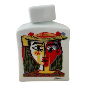 Vase flacon Picasso buste de femme au chapeau à pompons 1962