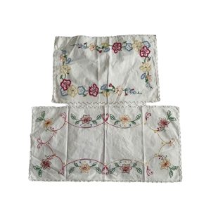 Centre de table vintage coton brodé broderie fleurs